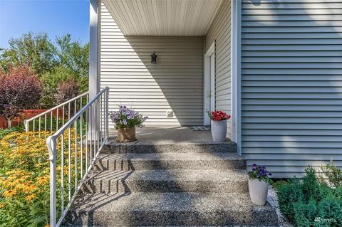 2017 106th St SW, Everett, WA 98208 photo 2