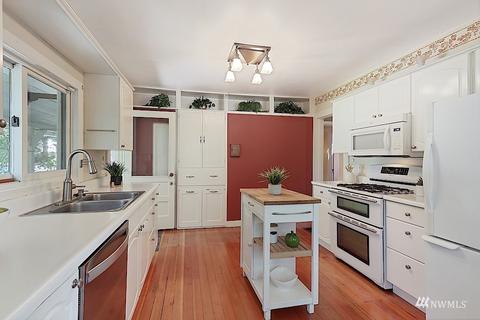 10703 Sunrise Dr, Bothell, WA 98011 photo 14