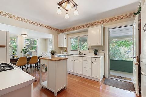 10703 Sunrise Dr, Bothell, WA 98011 photo 11