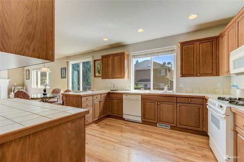 19723 Bartlett Rd, Bothell, WA 98012 photo 6