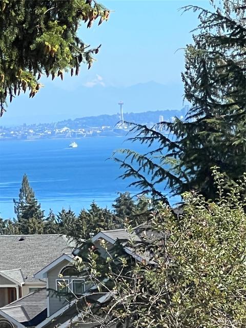 802 Puget Dr E, Port Orchard, WA 98366