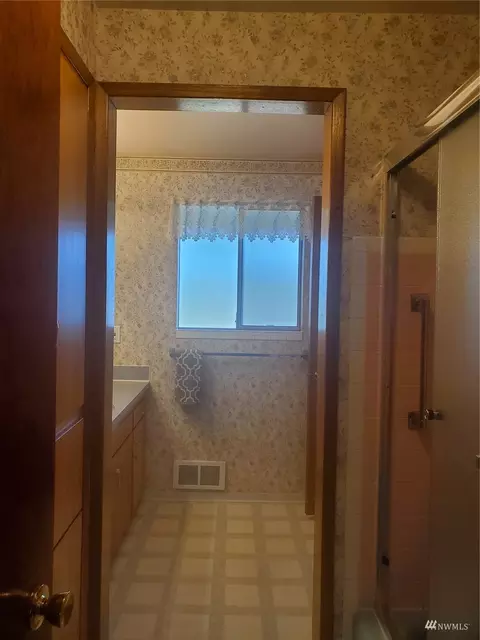 215 Heather Rd, Everett, WA 98203 photo 14