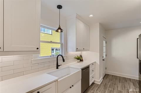 1410 Oakes Ave, Everett, WA 98201 photo 9