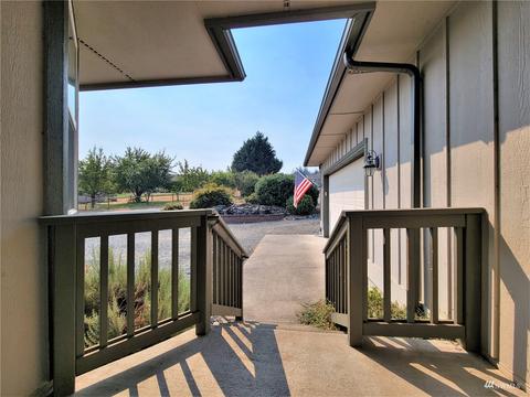 131 Les Saints, Sequim, WA 98382 photo 5
