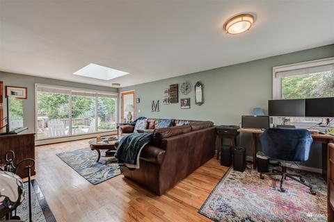 1056 Alder St, Edmonds, WA 98020 photo 10