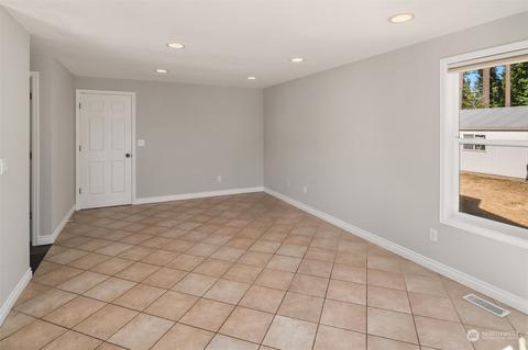 23333 45th Ave SE, Bothell, WA 98021 photo 17