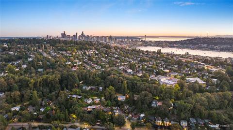 2414 Everett Ave E, Seattle, WA 98102 photo 3