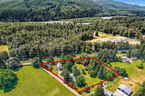 4692 Deming Rd, Everson, WA 98247 photo 2