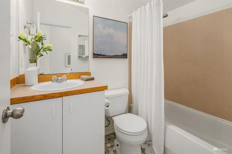 2207 E James St, Seattle, WA 98122 photo 15