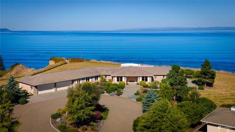 213 Mariners Point Rd, Sequim, WA 98382