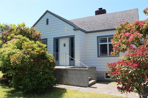 7426 Lower Ridge Rd, Everett, WA 98203 photo 2