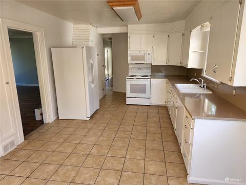 7426 Lower Ridge Rd, Everett, WA 98203 photo 8