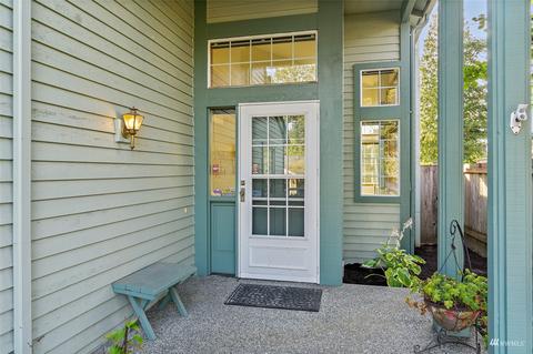 20137 Hollyhills Dr NE, Bothell, WA 98011 photo 2