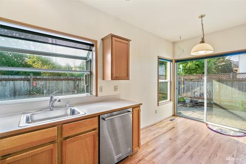 20137 Hollyhills Dr NE, Bothell, WA 98011 photo 17