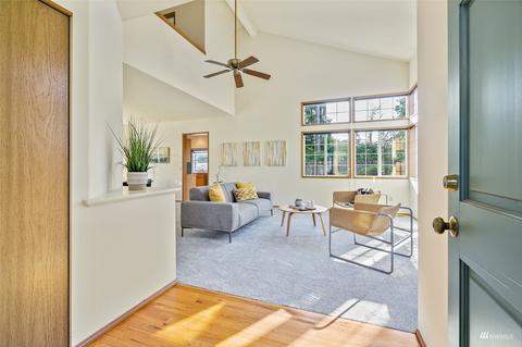 20137 Hollyhills Dr NE, Bothell, WA 98011 photo 3