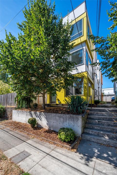 9507 Interlake Ave N, Seattle, WA 98103 photo 1