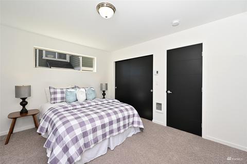 9507 Interlake Ave N, Seattle, WA 98103 photo 11