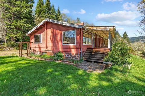 273 Middle Valley Rd, Skamokawa, WA 98647