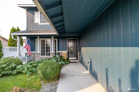 945 E Scooteny St, Othello, WA 99344 photo 2
