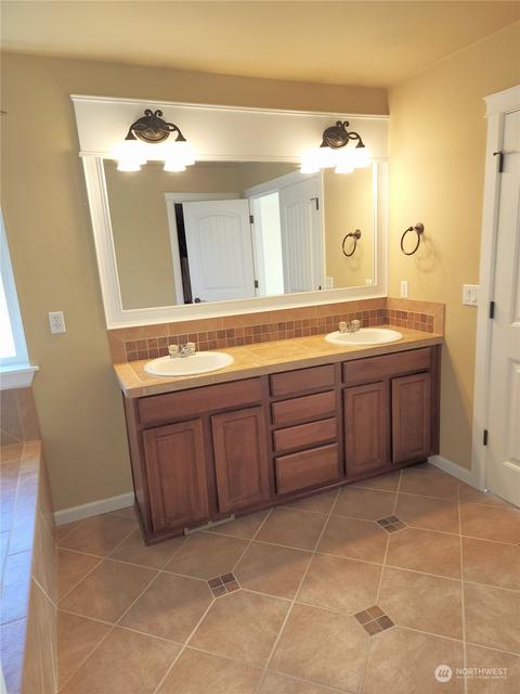 17205 18th Ave E, Spanaway, WA 98387 photo 15