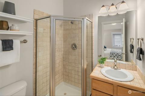 8546 Stone Ave N, Seattle, WA 98103 photo 24
