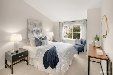 8546 Stone Ave N, Seattle, WA 98103 photo 26