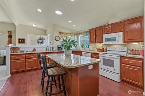 23830 Lake Dr W, Bothell, WA 98021 photo 2