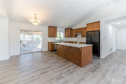 1323 Baker Ave, Everett, WA 98201 photo 5