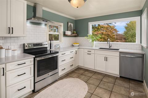 1327 Olympic Ave, Edmonds, WA 98020 photo 9