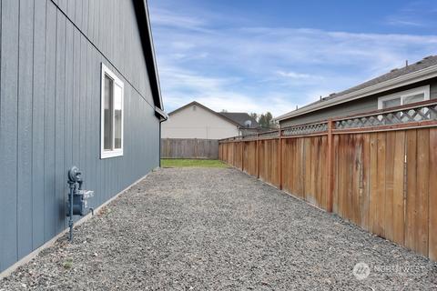 406 Balmer St SW, Orting, WA 98360 photo 4