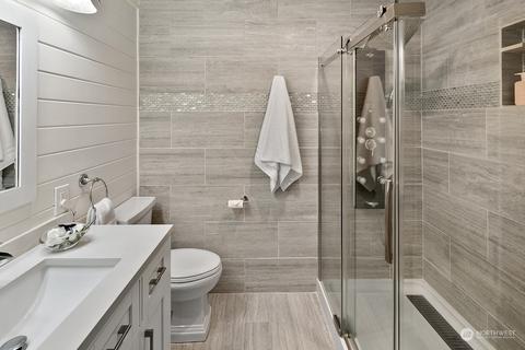 527 220th St SW, Bothell, WA 98021 photo 32