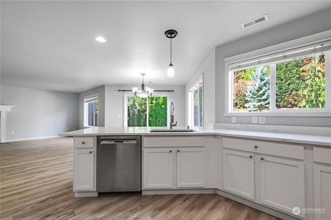 15408 35th Dr SE, Bothell, WA 98012 photo 10