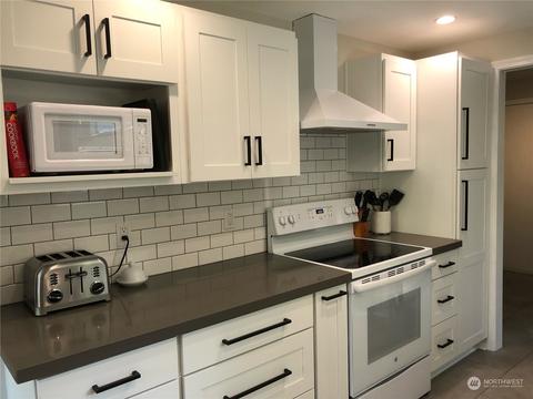 12522 Alexander Rd, Everett, WA 98204 photo 2