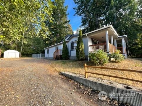1090 E Trails End Dr, Belfair, WA 98528 photo 2