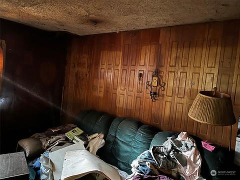 151 E 2nd St, Onalaska, WA 98570 photo 9