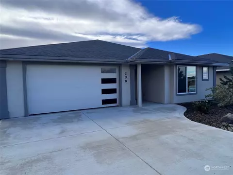 208 E Chinook Rd, Ellensburg, WA 98926