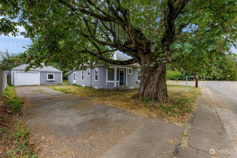 407 W Main St, Everson, WA 98247 photo 1