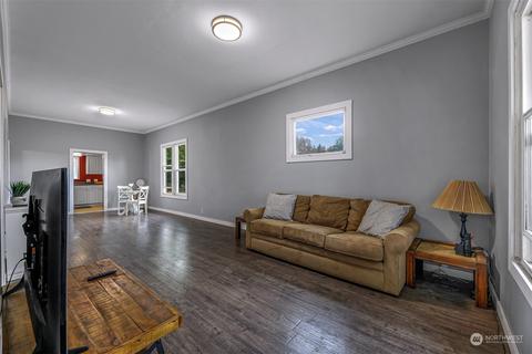 407 W Main St, Everson, WA 98247 photo 5