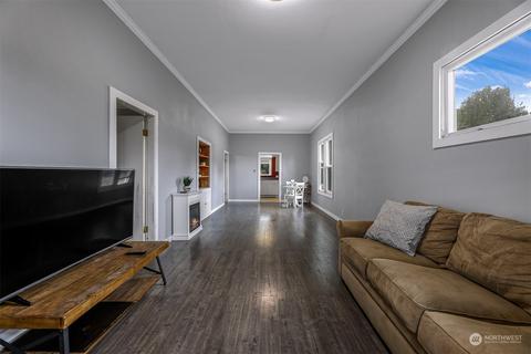 407 W Main St, Everson, WA 98247 photo 6
