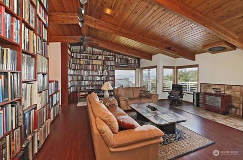 8291 Sandy Hook Dr, Clinton, WA 98236 photo 13