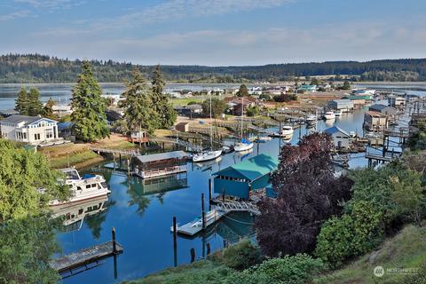 8291 Sandy Hook Dr, Clinton, WA 98236 photo 2