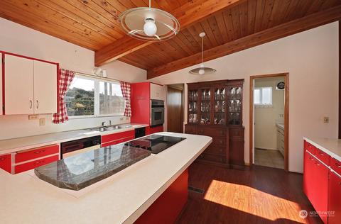 8291 Sandy Hook Dr, Clinton, WA 98236 photo 6