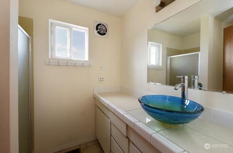 8291 Sandy Hook Dr, Clinton, WA 98236 photo 8