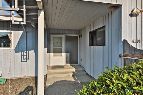 8291 Sandy Hook Dr, Clinton, WA 98236 photo 3