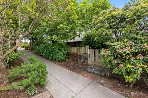 1419 E Olive St, Seattle, WA 98122 photo 3
