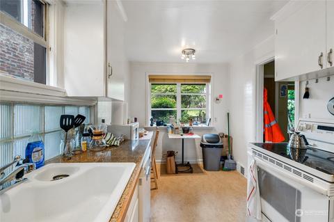 1419 E Olive St, Seattle, WA 98122 photo 18