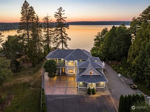 9025 Otis Beach St NE, Olympia, WA 98516