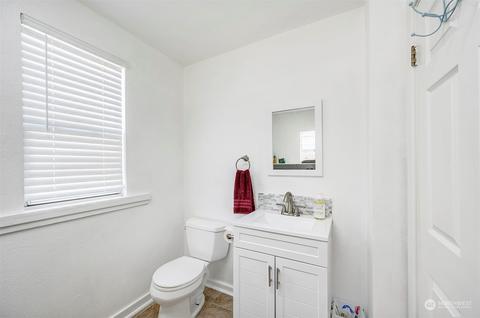 2210 Mcdougall Ave, Everett, WA 98201 photo 19