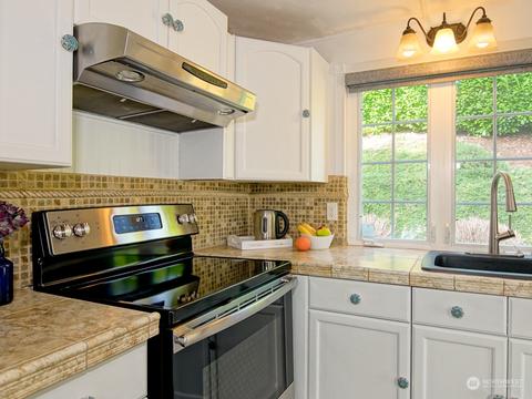 100 E Sea Breeze Dr, Grapeview, WA 98546 photo 9