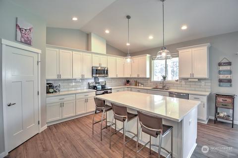 701 S Tipsoo Loop, Rainier, WA 98576 photo 8